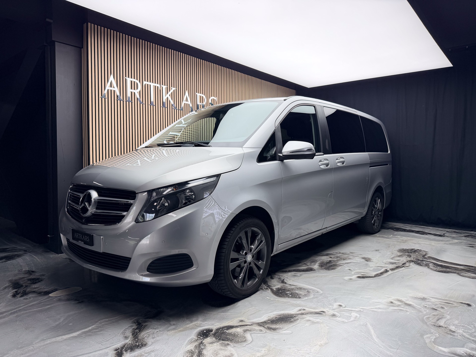 MERCEDES-BENZ V 220 d lang 4Matic 7G-Tronic