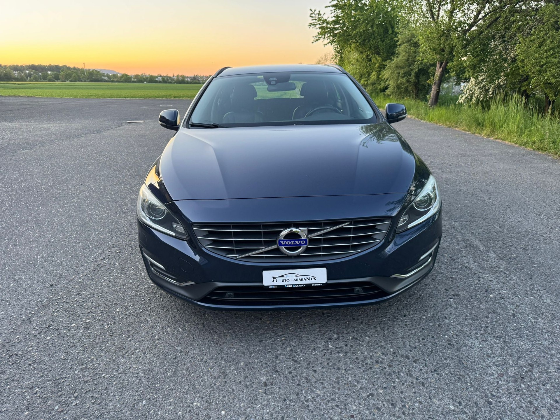 VOLVO V60 D3 Momentum Geartronic-image-0