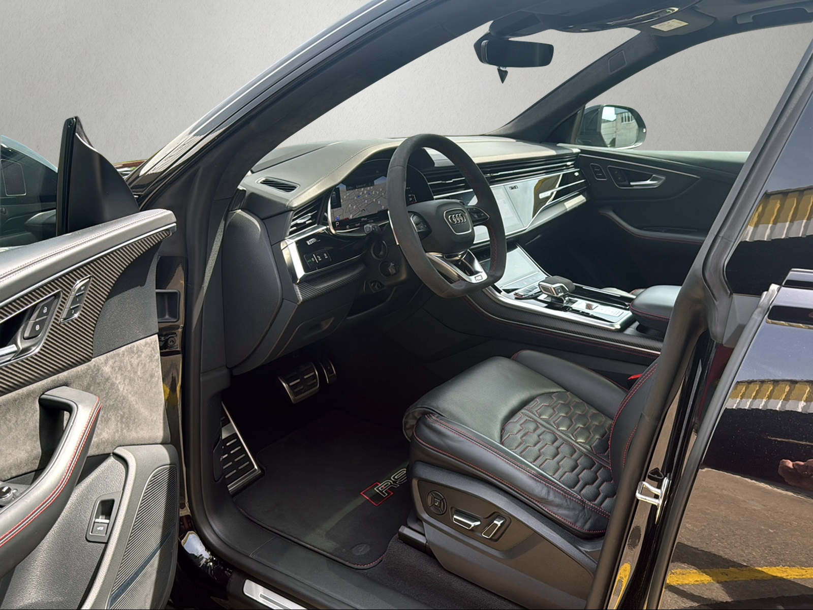 AUDI RSQ8 quattro tiptronic-image-8