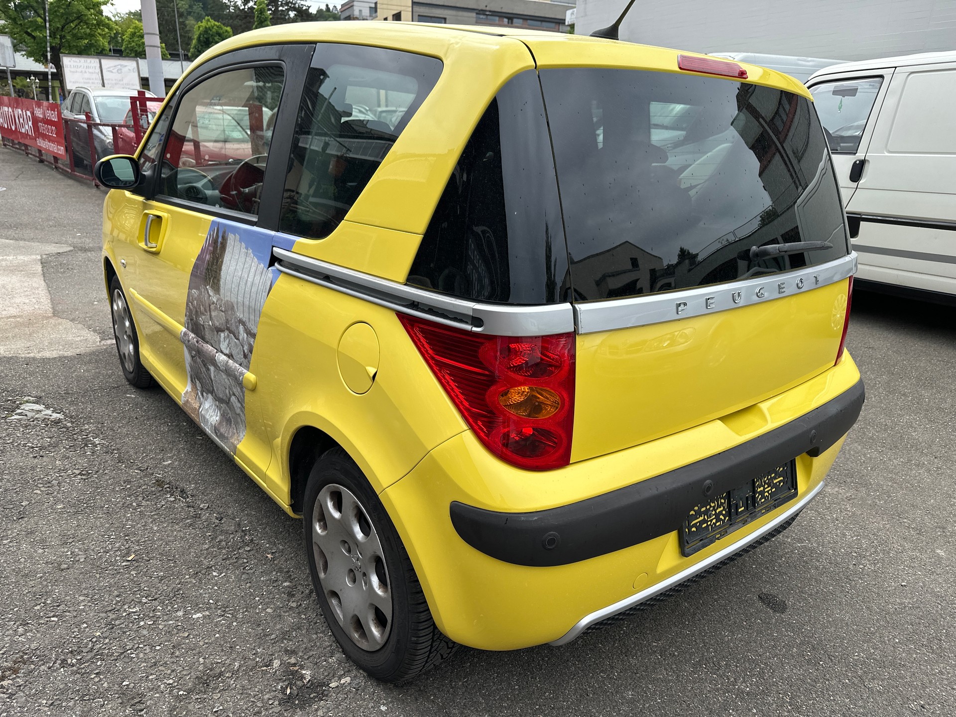 PEUGEOT 1007 1.6 Trendy 2-Tronic-image-4