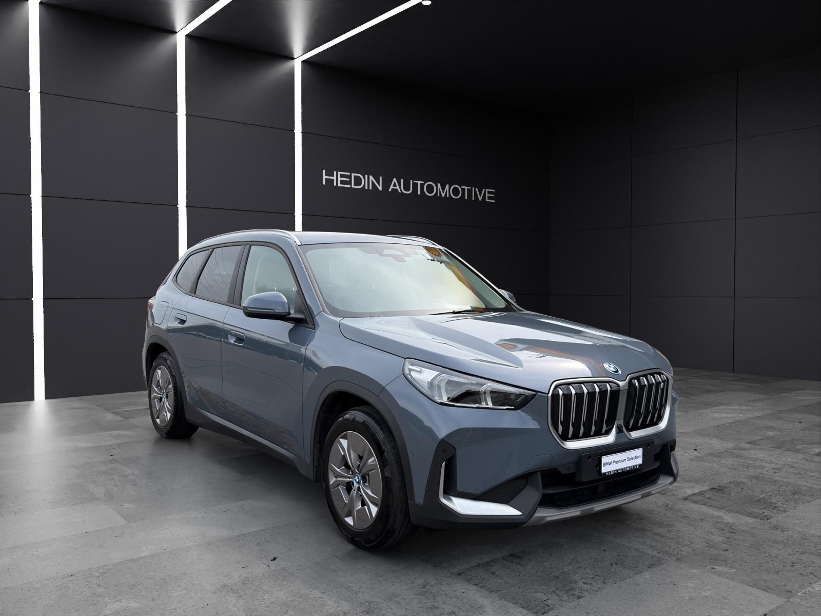 BMW iX1 30 xDrive-image-17