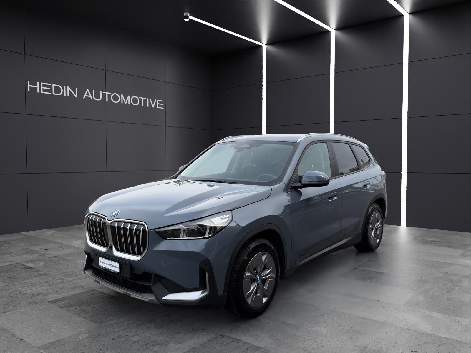 BMW iX1 30 xDrive-image-0