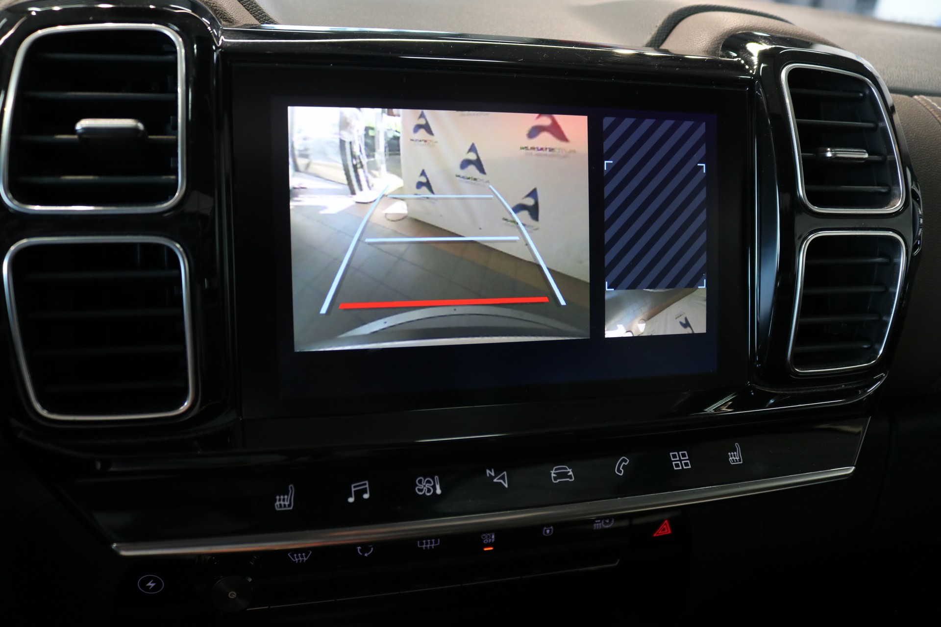 CITROEN C5 Aircross 1.6 PHEV Shine-image-5