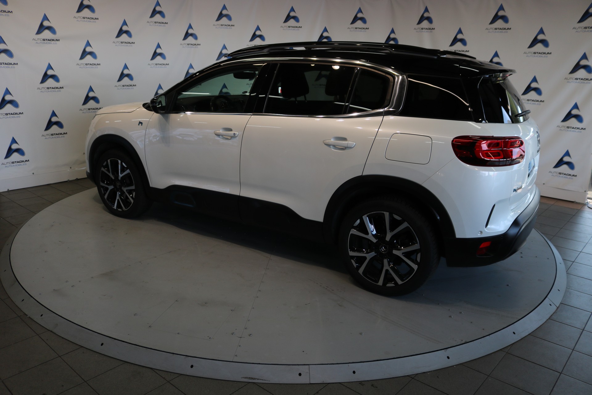 CITROEN C5 Aircross 1.6 PHEV Shine-image-19