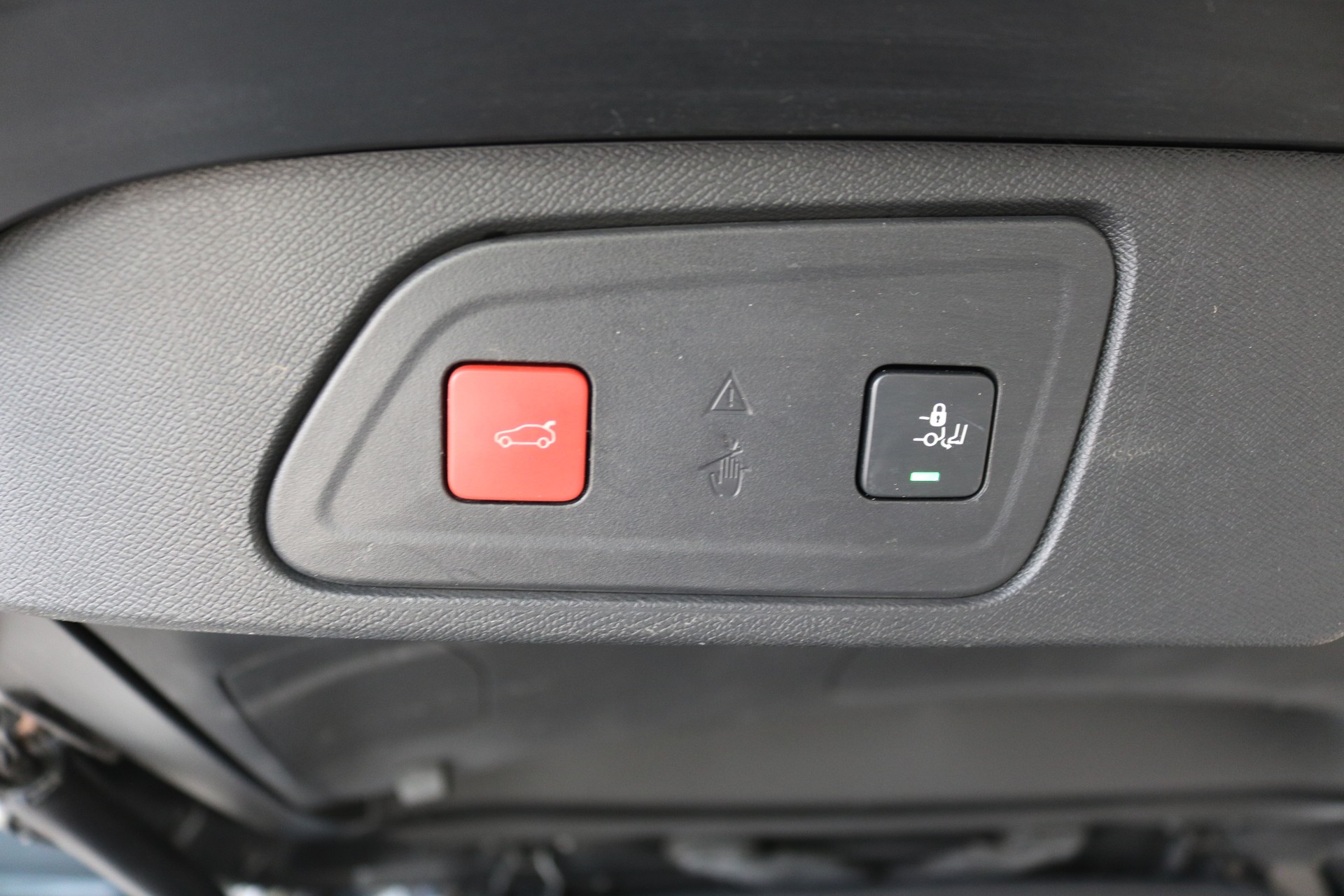 CITROEN C5 Aircross 1.6 PHEV Shine-image-46