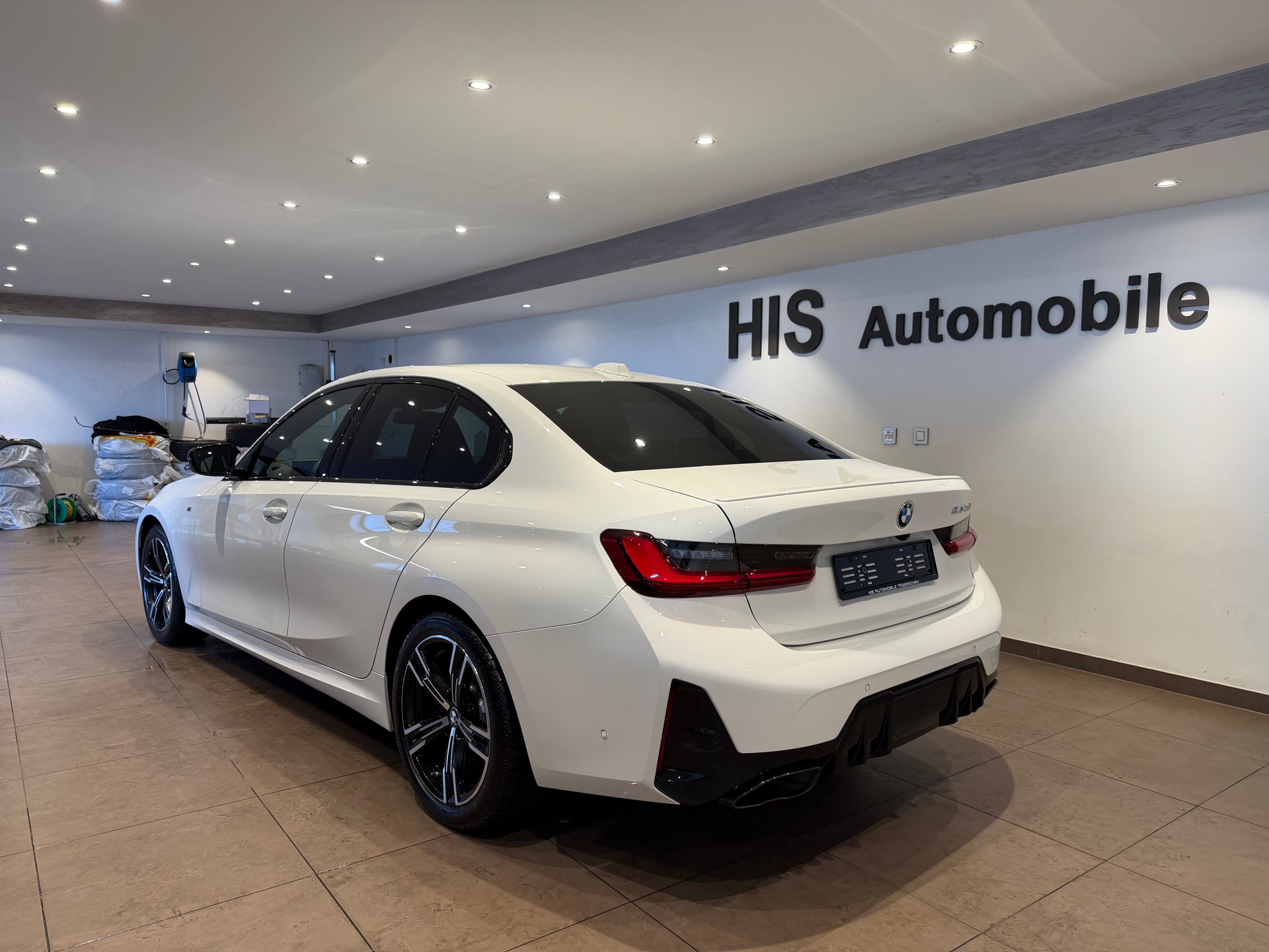 BMW M340d xDrive-showroom-element-3