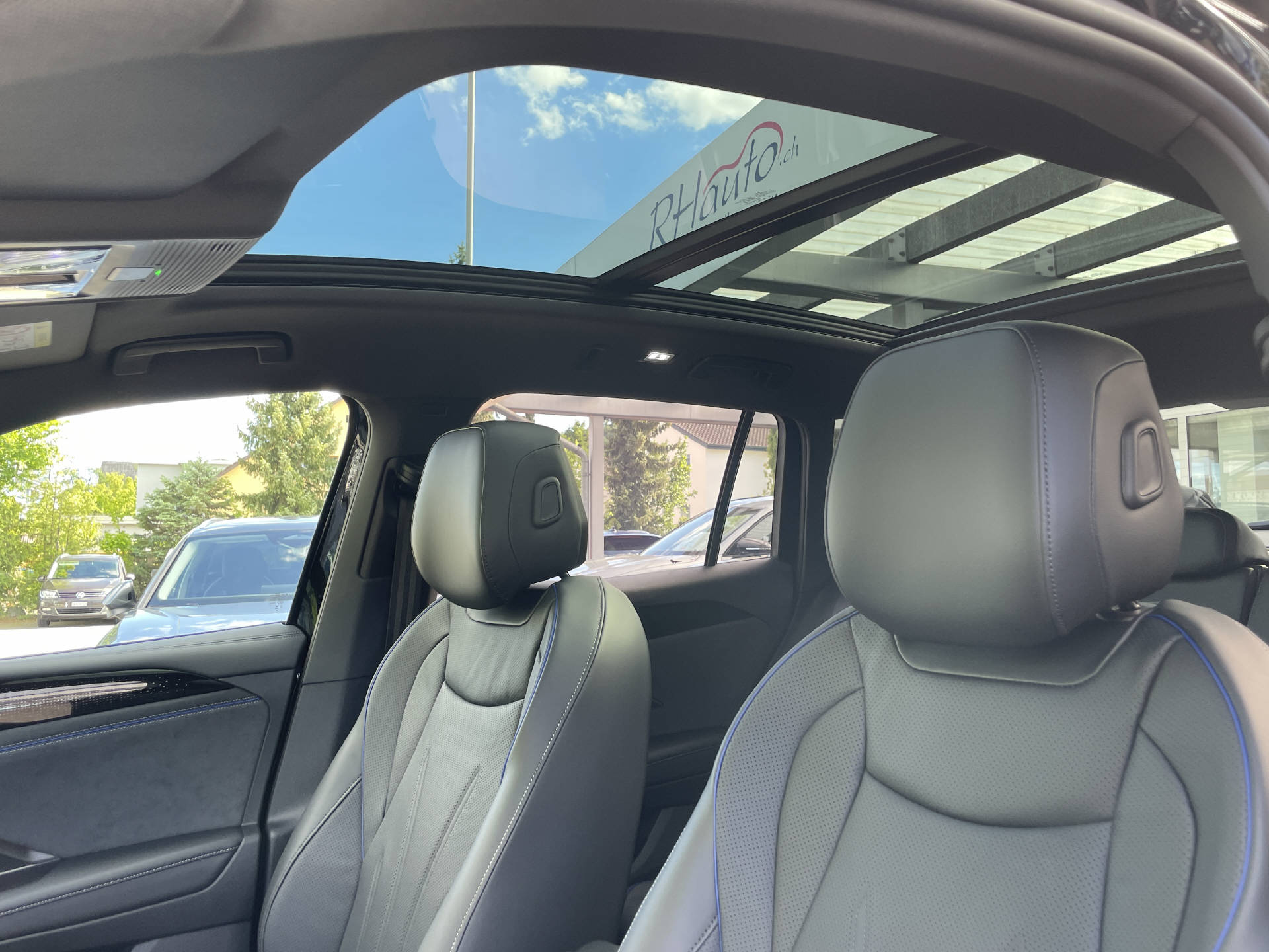 VW Tiguan 2.0 TSI R-Line Plus DSG 4motion-image-8
