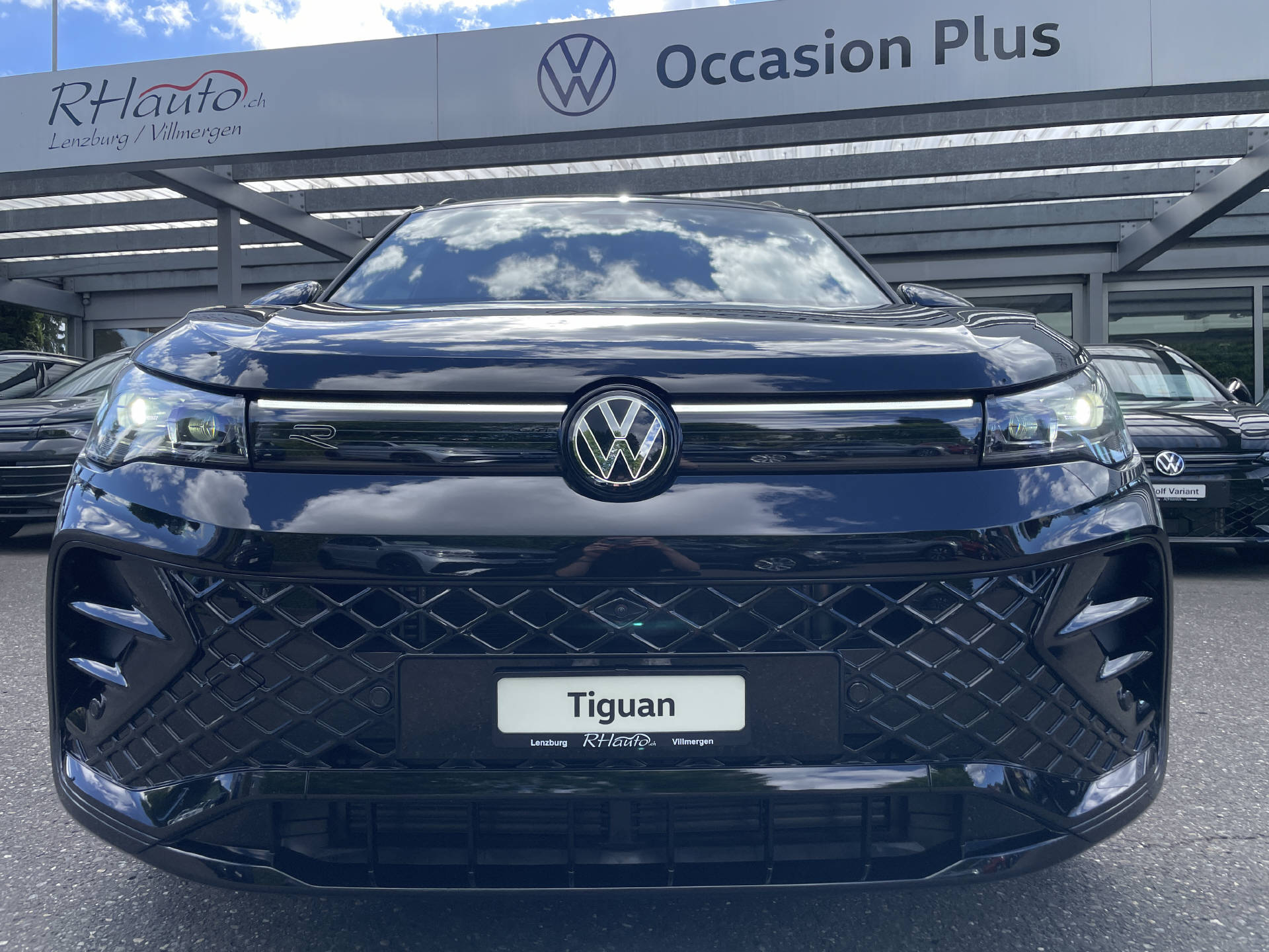 VW Tiguan 2.0 TSI R-Line Plus DSG 4motion-showroom-element-1