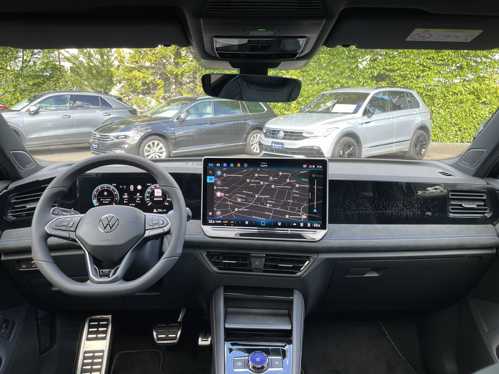 VW Tiguan 2.0 TSI R-Line Plus DSG 4motion-image-12