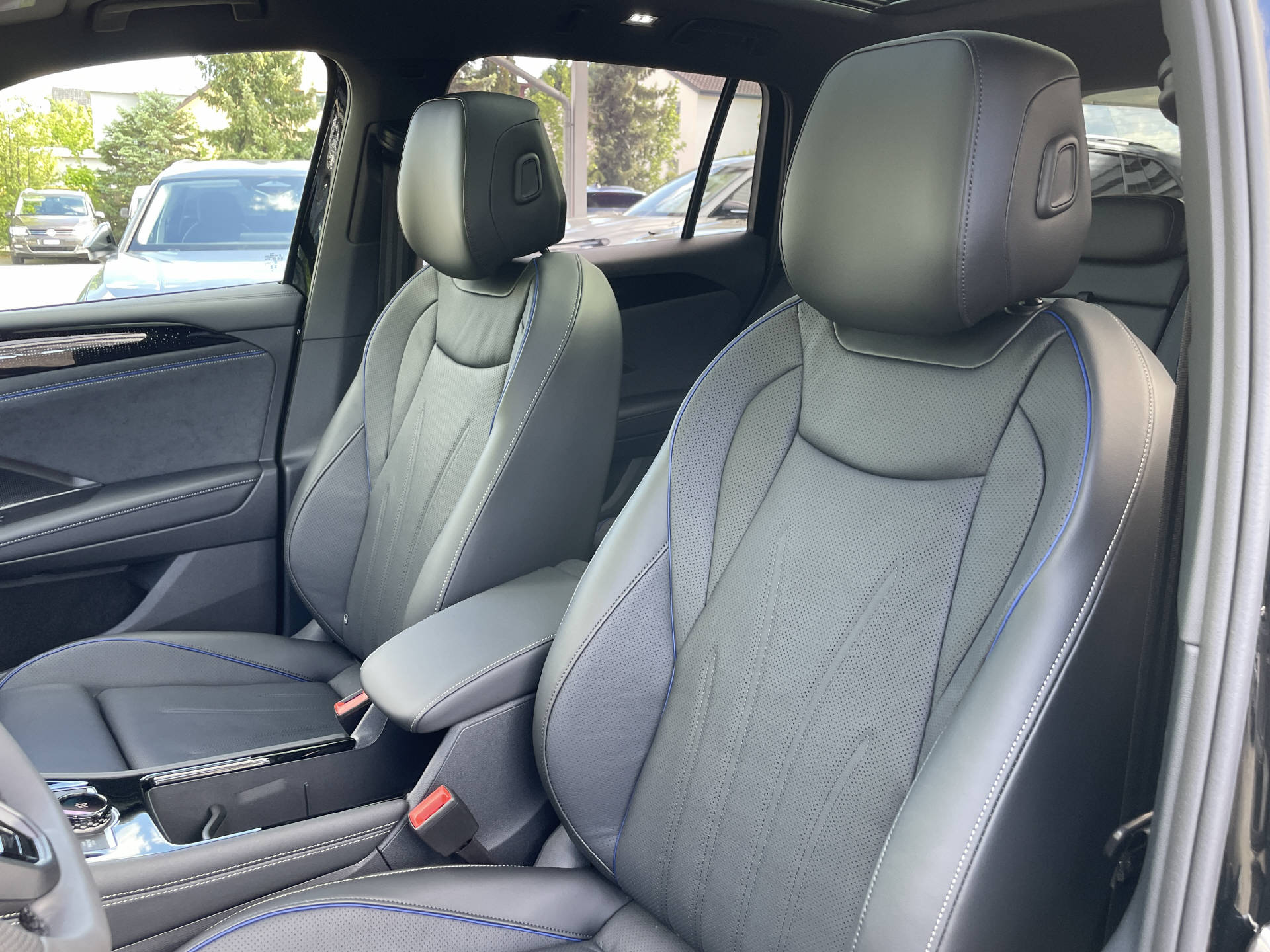 VW Tiguan 2.0 TSI R-Line Plus DSG 4motion-image-9