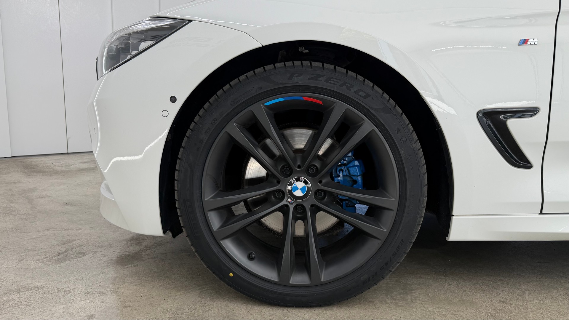 BMW 3 Series F34 Gran Turismo 330-image-10