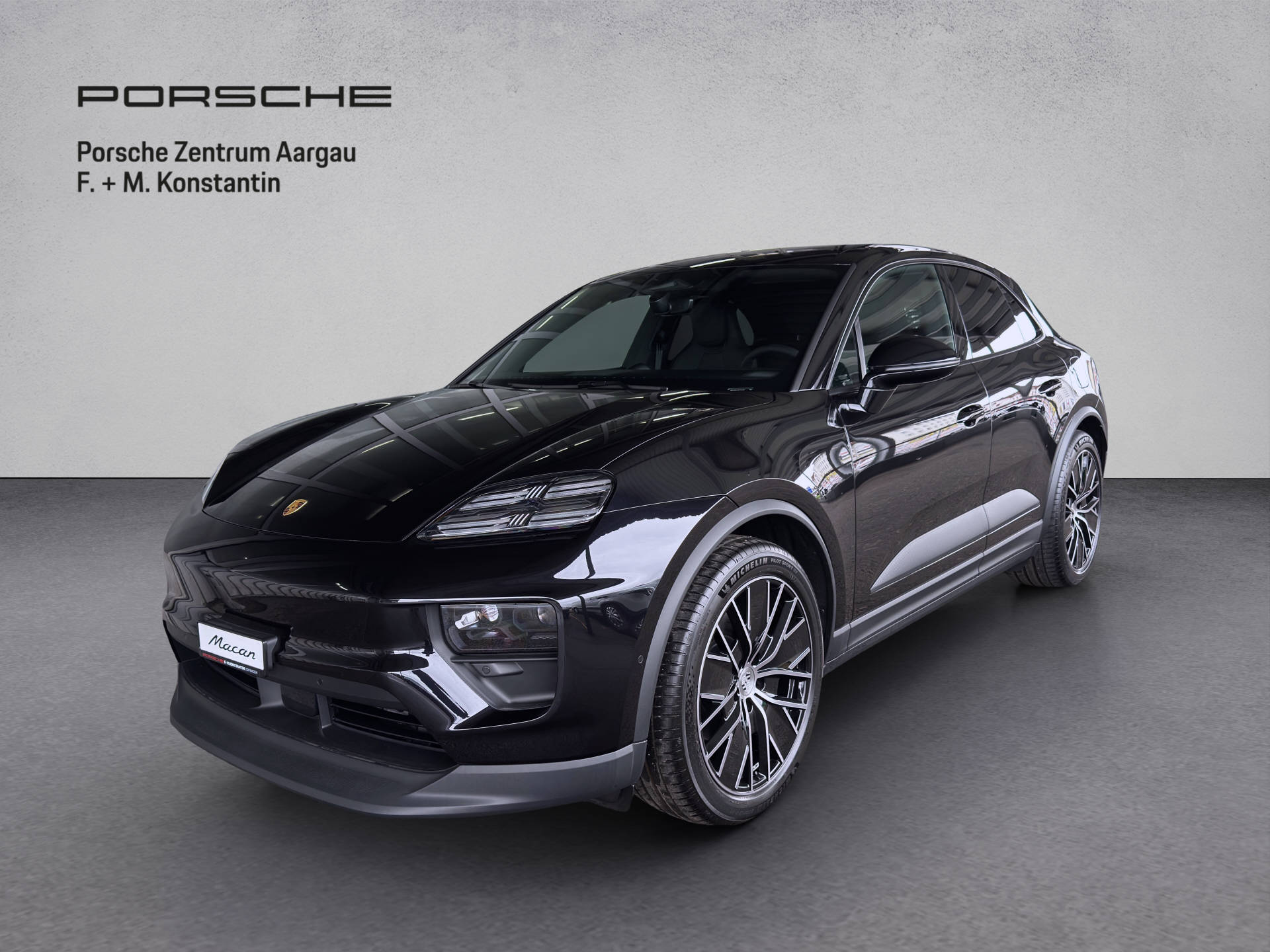 PORSCHE Macan 4-image-0