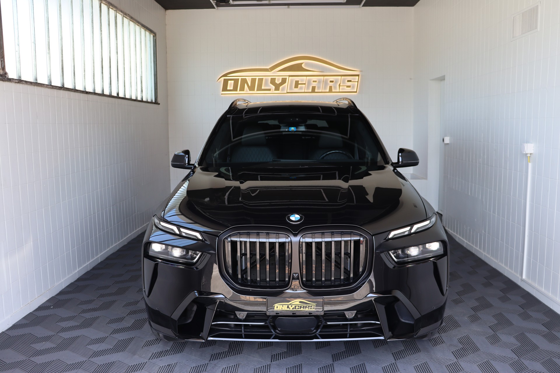 BMW X7 xDrive 48V 40d M Sport Pro Steptronic-showroom-element-1