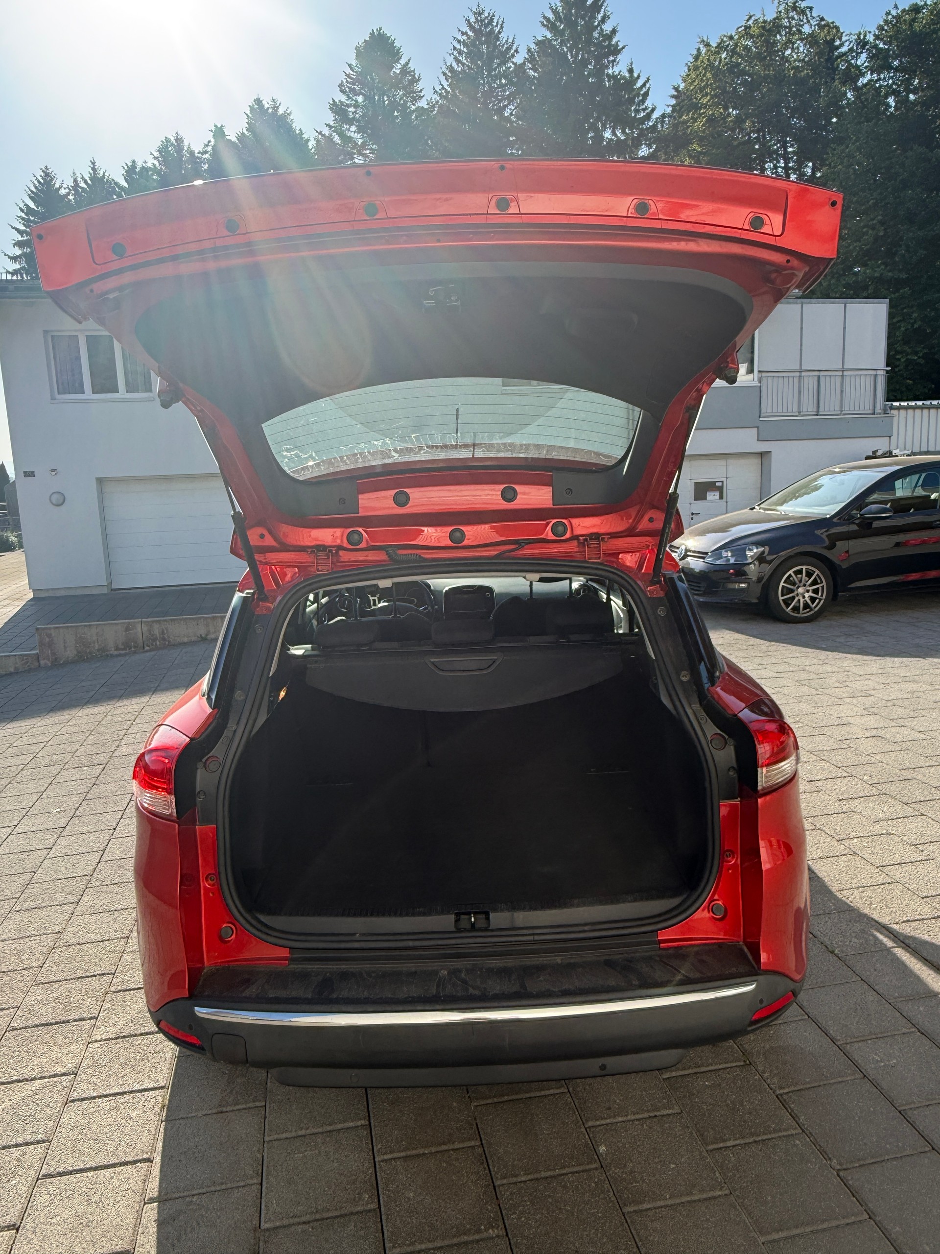 RENAULT Clio Grandtour 1.2 16V T Dynamique EDC-image-13