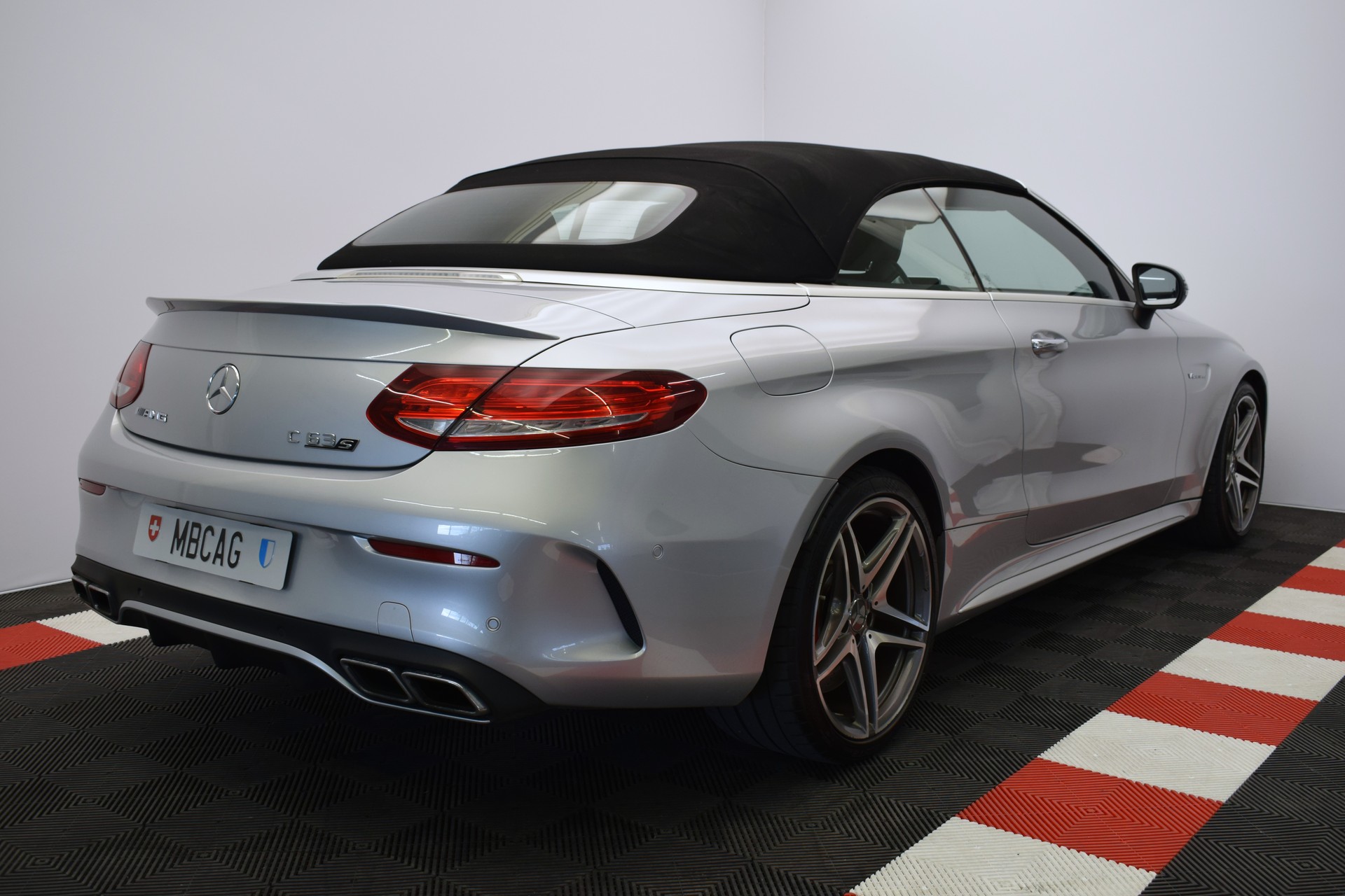 MERCEDES-BENZ C 63 S Cabriolet AMG Speedshift-image-10