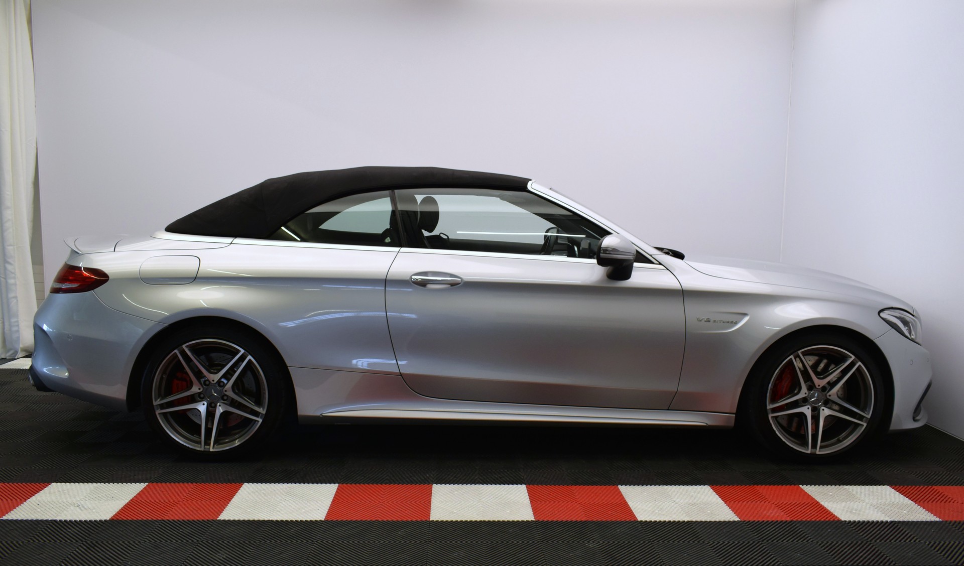 MERCEDES-BENZ C 63 S Cabriolet AMG Speedshift-image-14