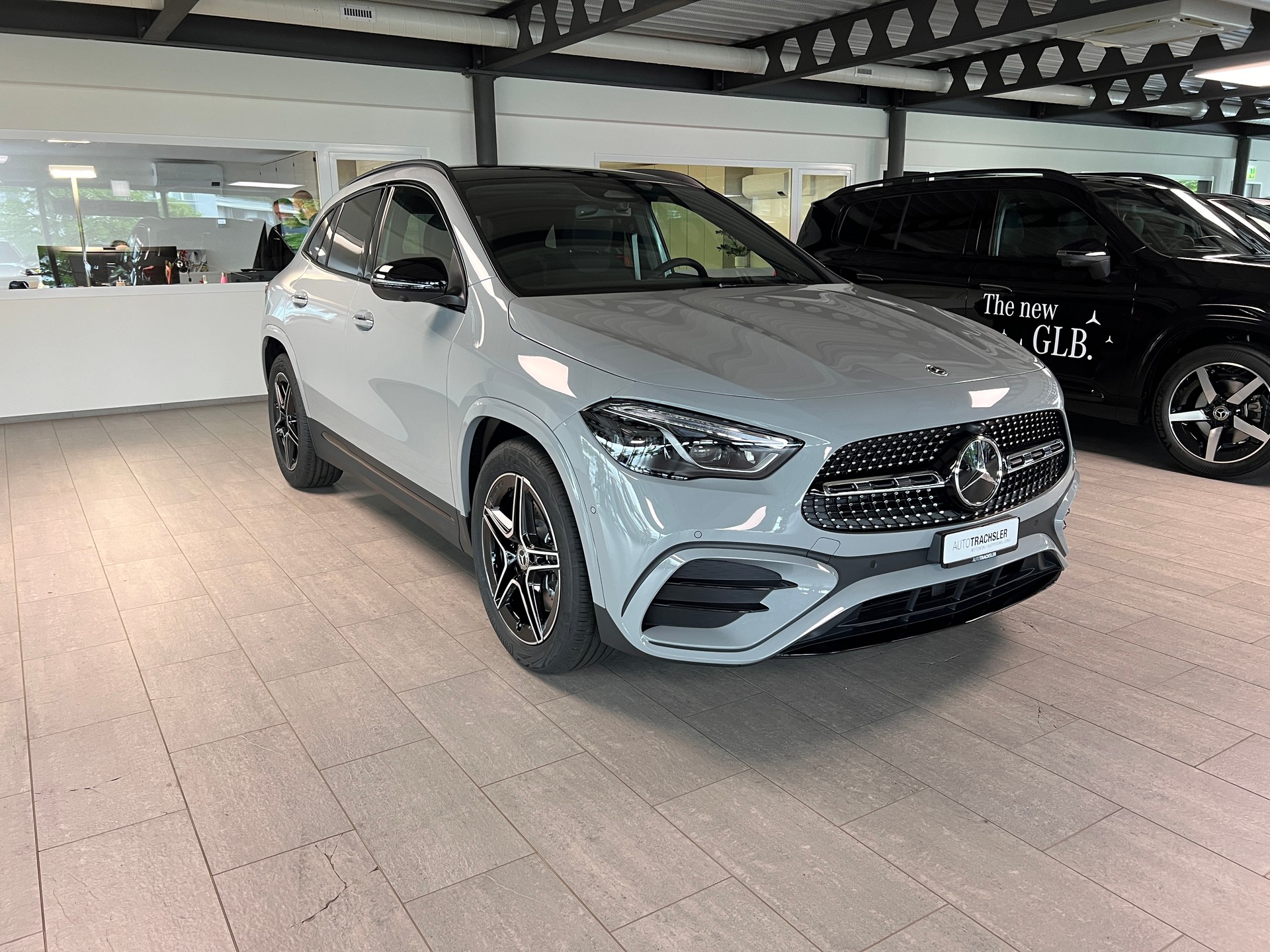 MERCEDES-BENZ GLA 250 4Matic 8G-DCT Swiss Star-image-2