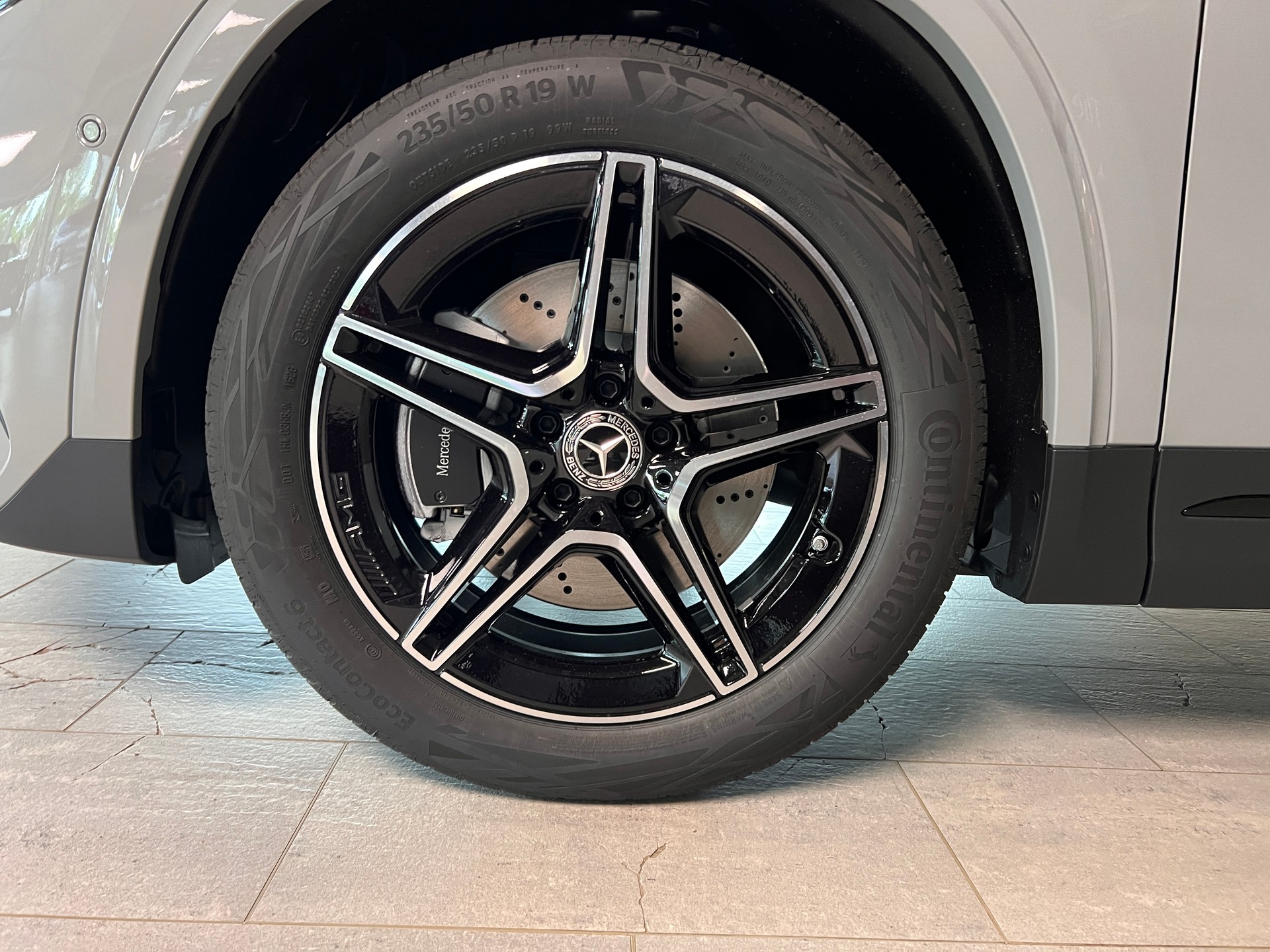 MERCEDES-BENZ GLA 250 4Matic 8G-DCT Swiss Star-image-5