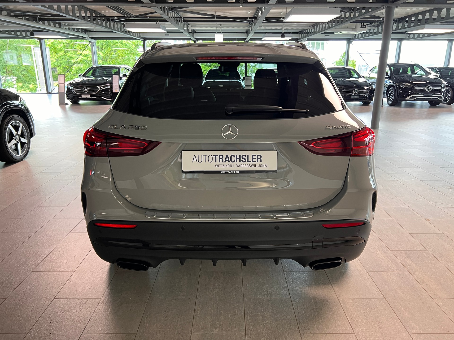 MERCEDES-BENZ GLA 250 4Matic 8G-DCT Swiss Star-image-4