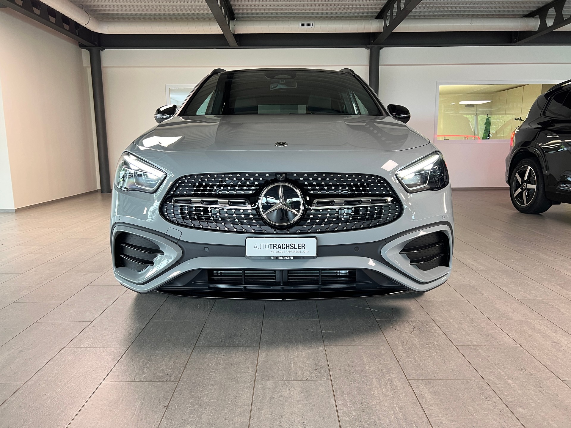 MERCEDES-BENZ GLA 250 4Matic 8G-DCT Swiss Star-image-1
