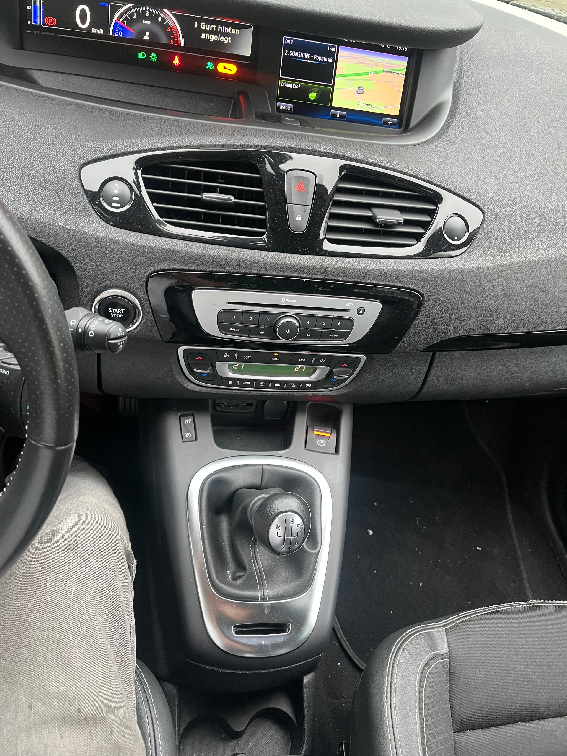 RENAULT Grand Scénic 1.5 dCi Bose-image-7