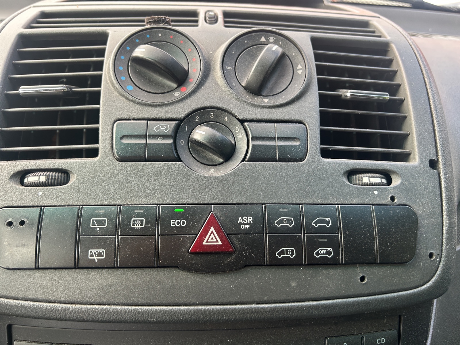 MERCEDES-BENZ Vito 113 CDI Mixto L-image-16