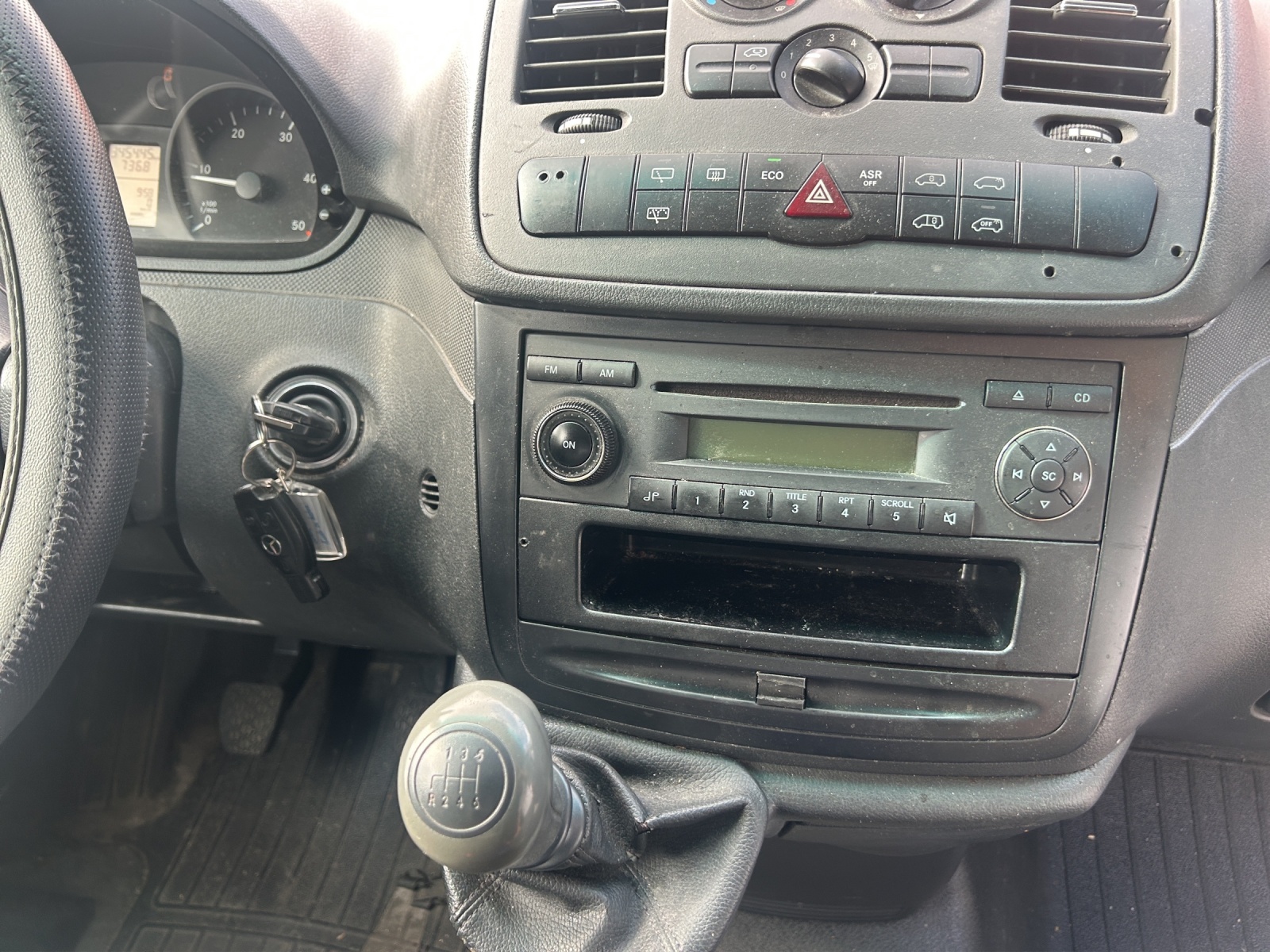 MERCEDES-BENZ Vito 113 CDI Mixto L-image-10