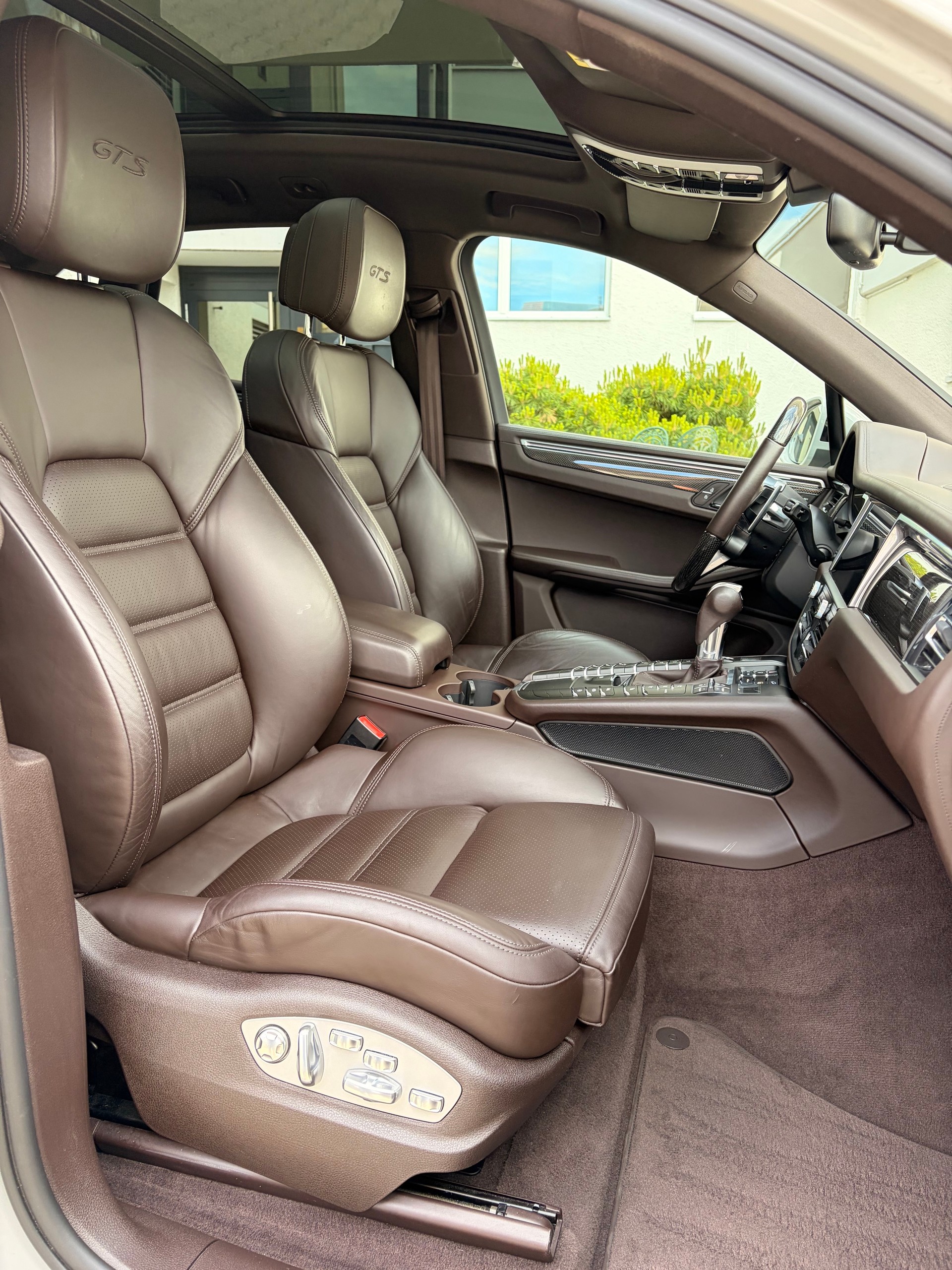 PORSCHE Macan GTS PDK-image-4