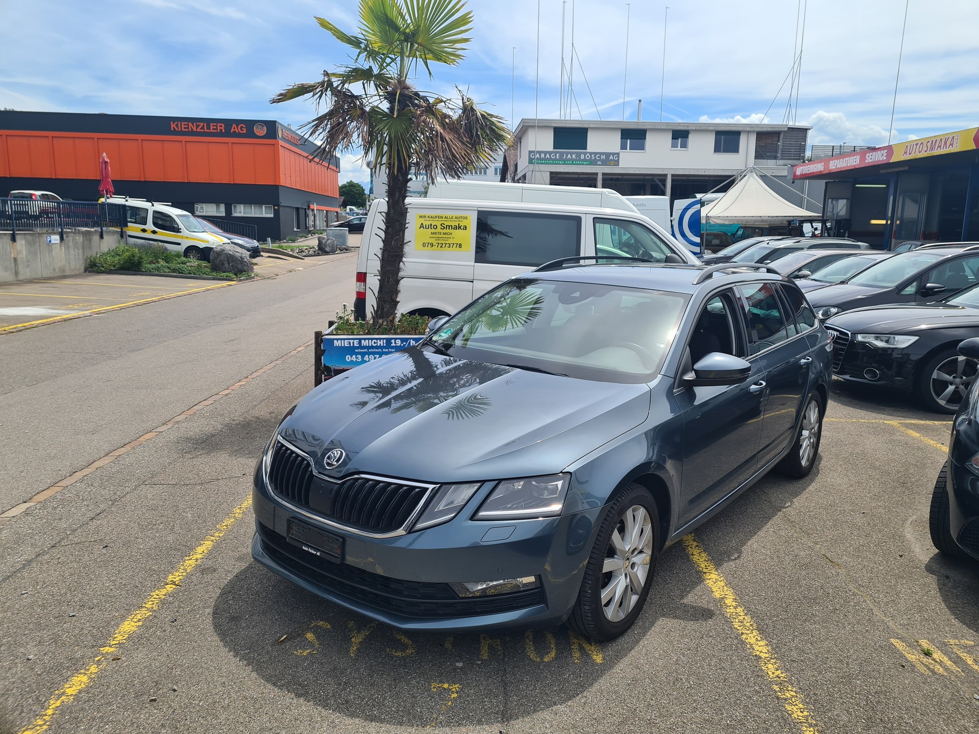 SKODA Octavia Combi 2.0 TDI Style-image-2