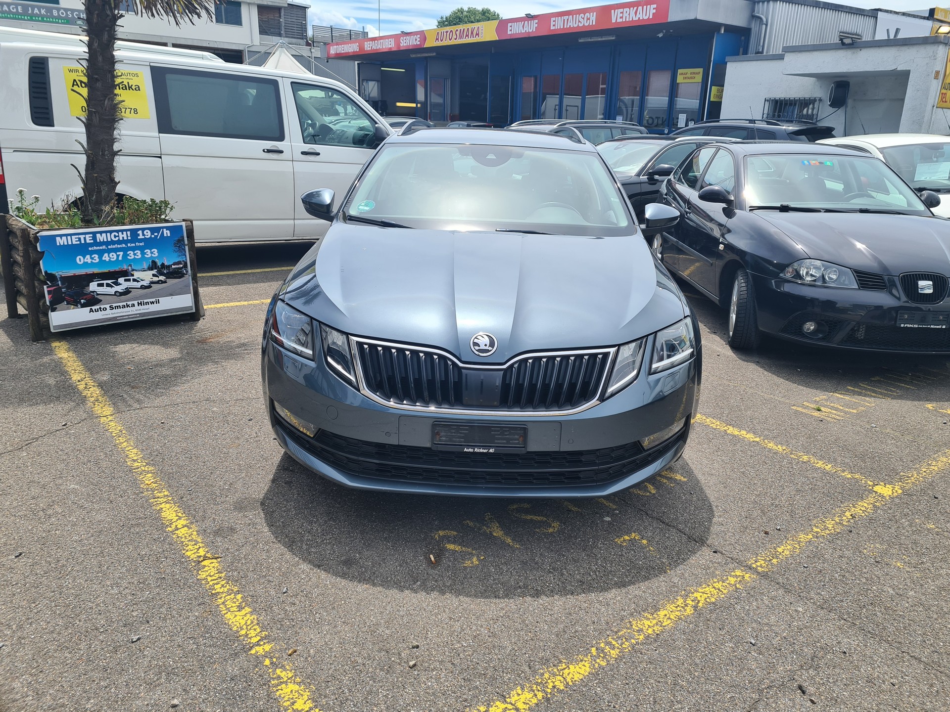 SKODA Octavia Combi 2.0 TDI Style-image-1