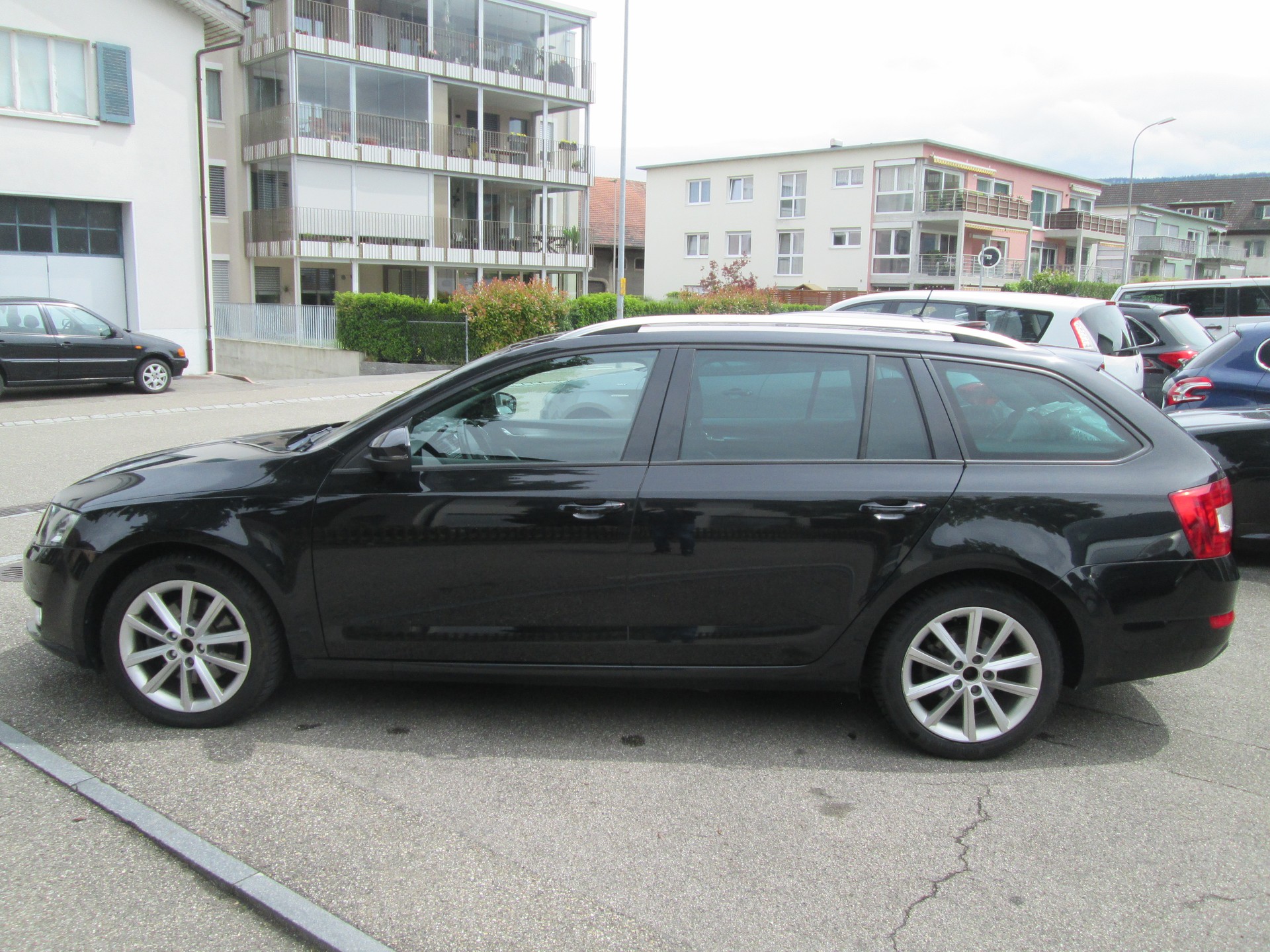 SKODA Octavia Combi 1.8 TSI Elegance 4x4 DSG-image-1
