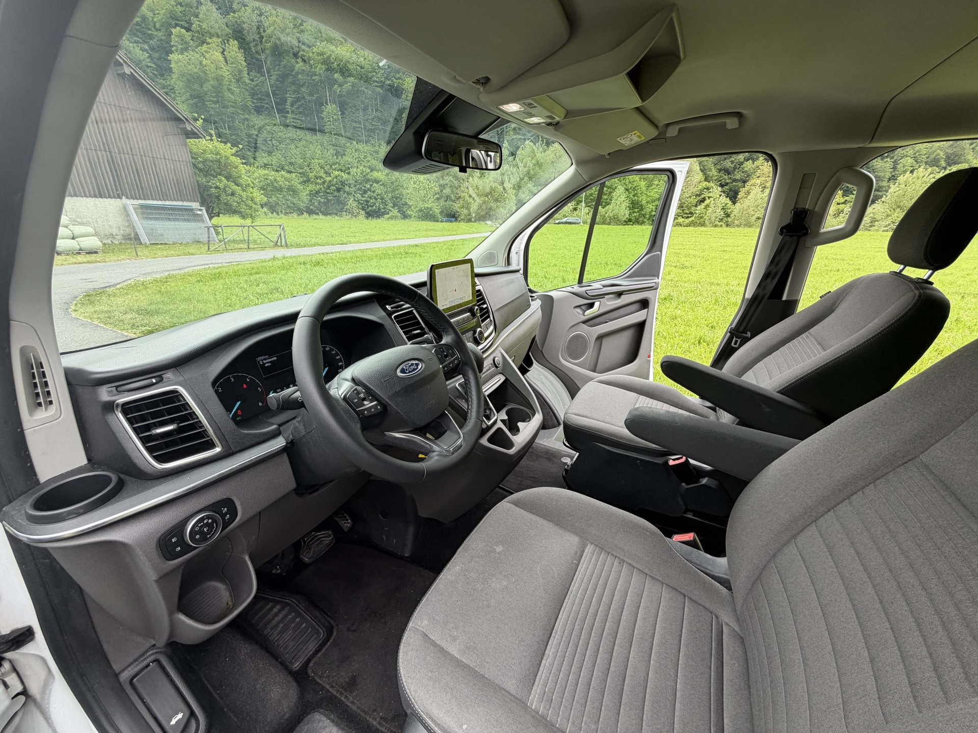 FORD Tourneo Custom 320 L1 2.0 TDCi 185 Titanium-image-13