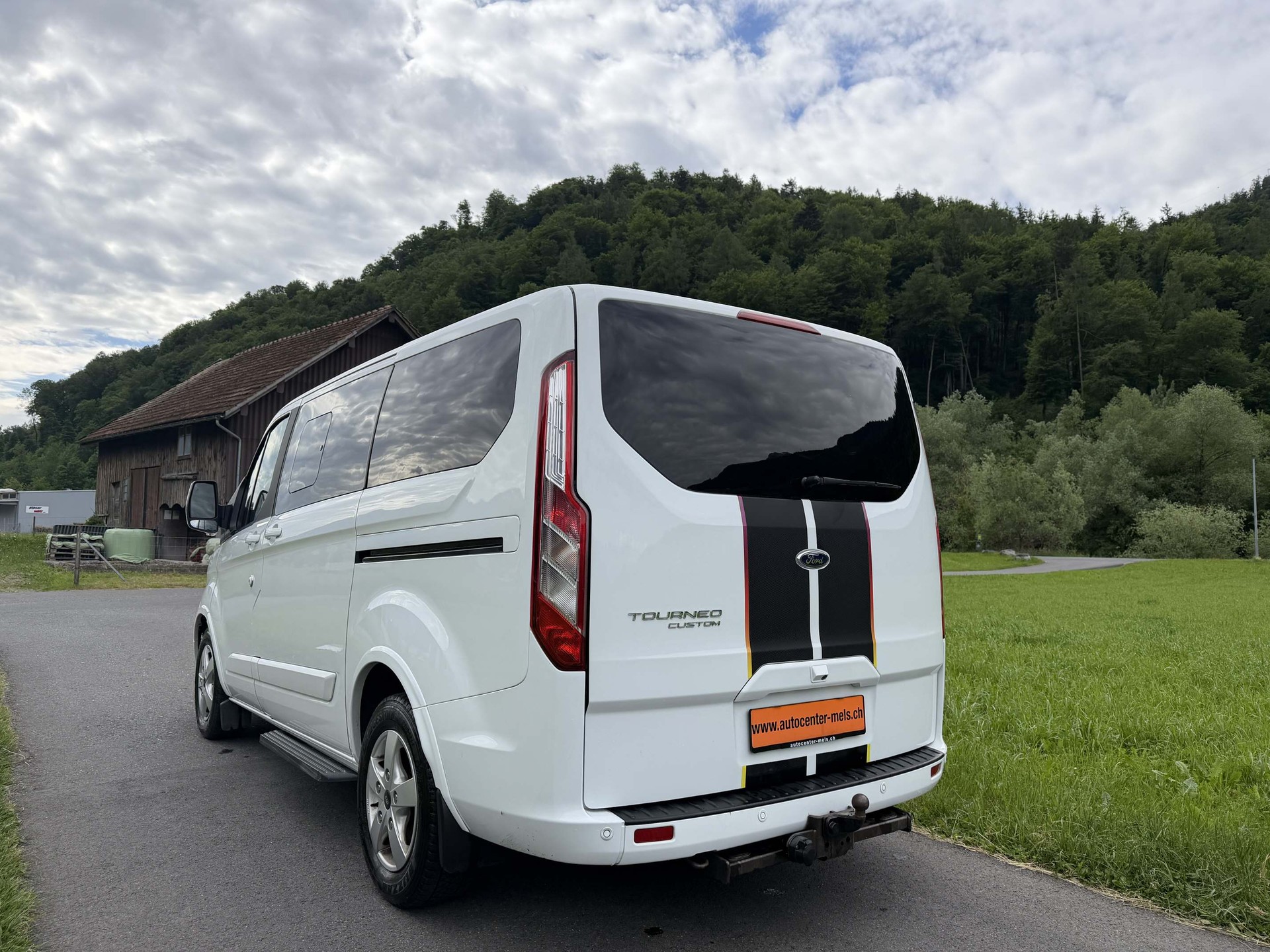 FORD Tourneo Custom 320 L1 2.0 TDCi 185 Titanium-image-5