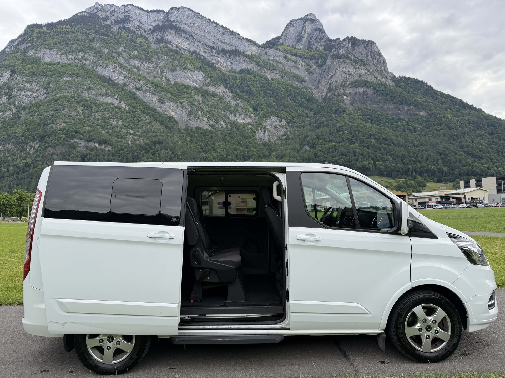 FORD Tourneo Custom 320 L1 2.0 TDCi 185 Titanium-image-10