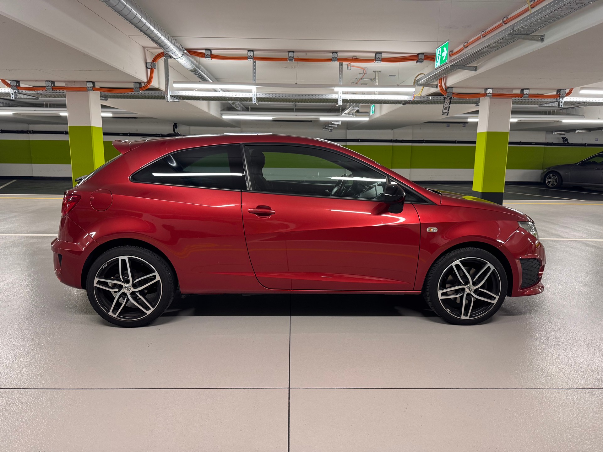 SEAT Ibiza SC 1.4 TSI Cupra DSG-image-3