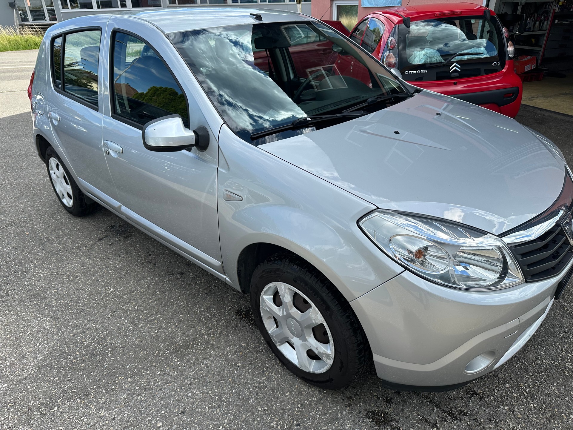 DACIA Sandero 1.6 Ambiance-image-1