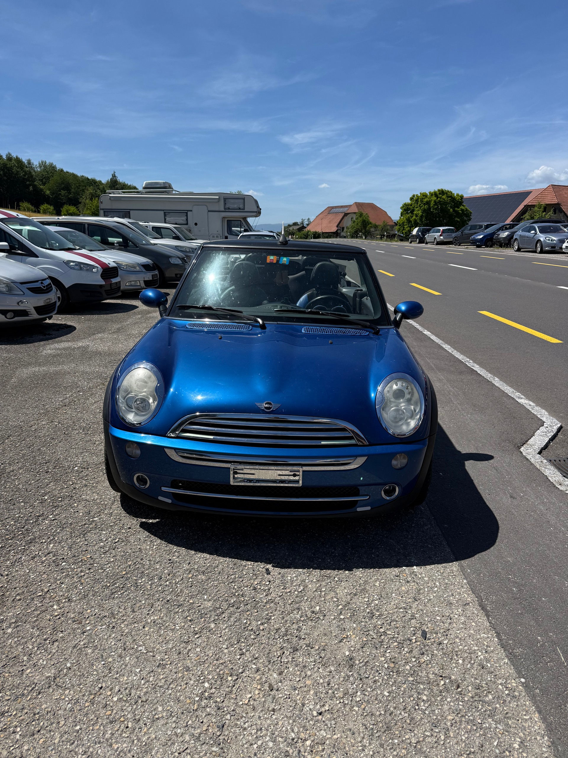 MINI Cooper Cabriolet-image-0