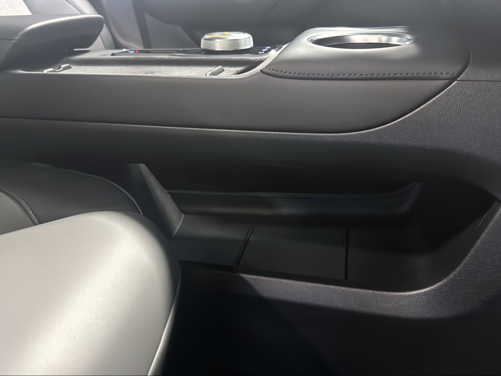 MG 4 EV 64kWh Premium-image-29