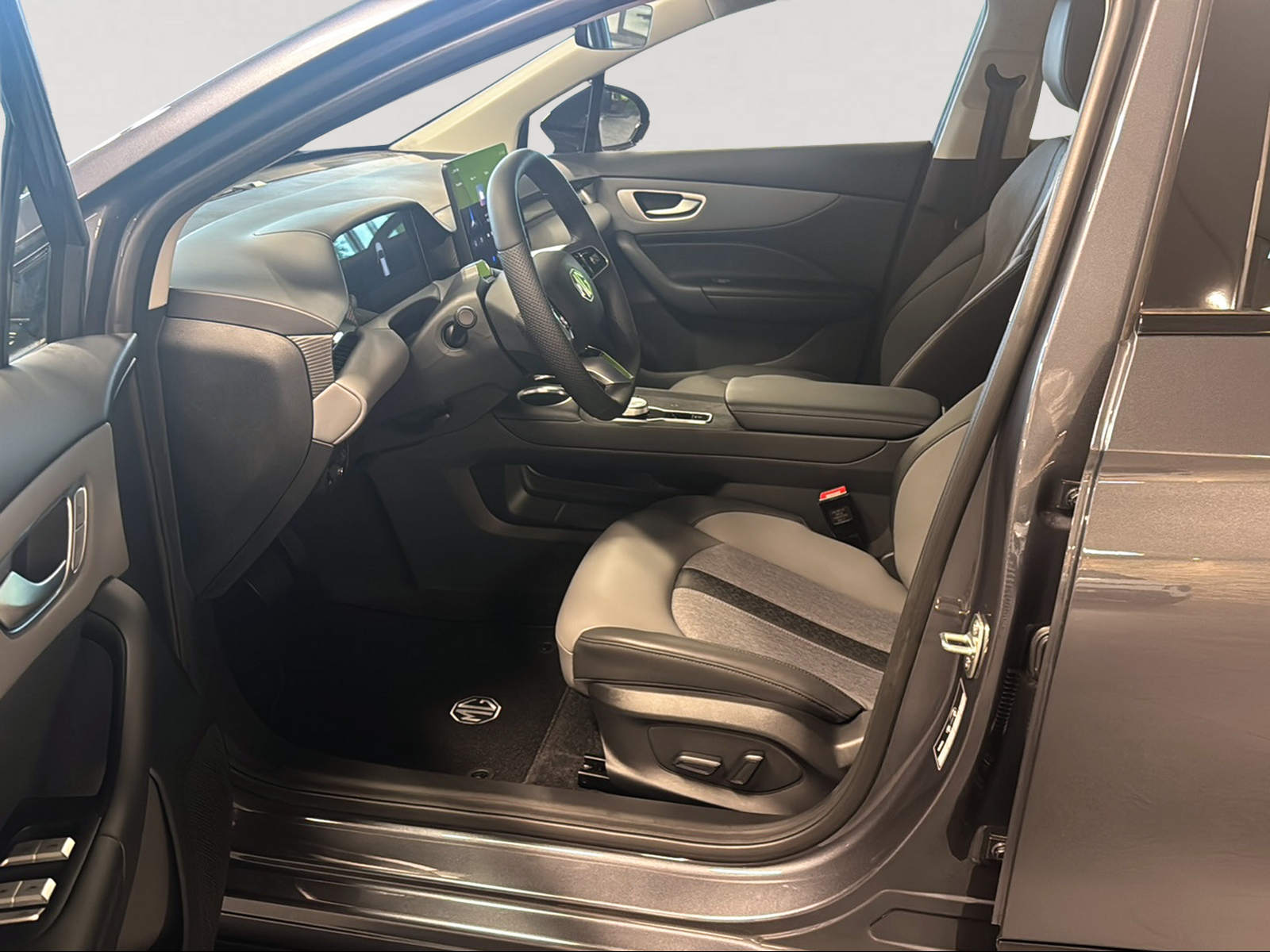 MG 4 EV 64kWh Premium-image-8