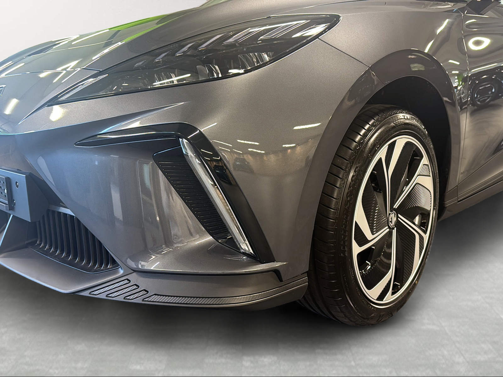 MG 4 EV 64kWh Premium-image-6