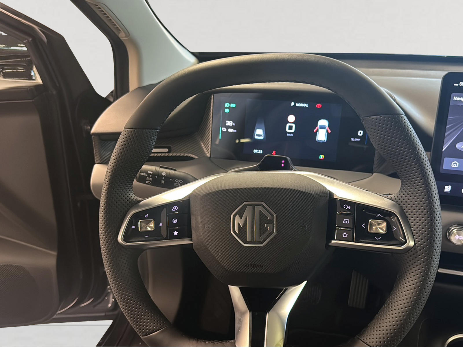 MG 4 EV 64kWh Premium-image-10