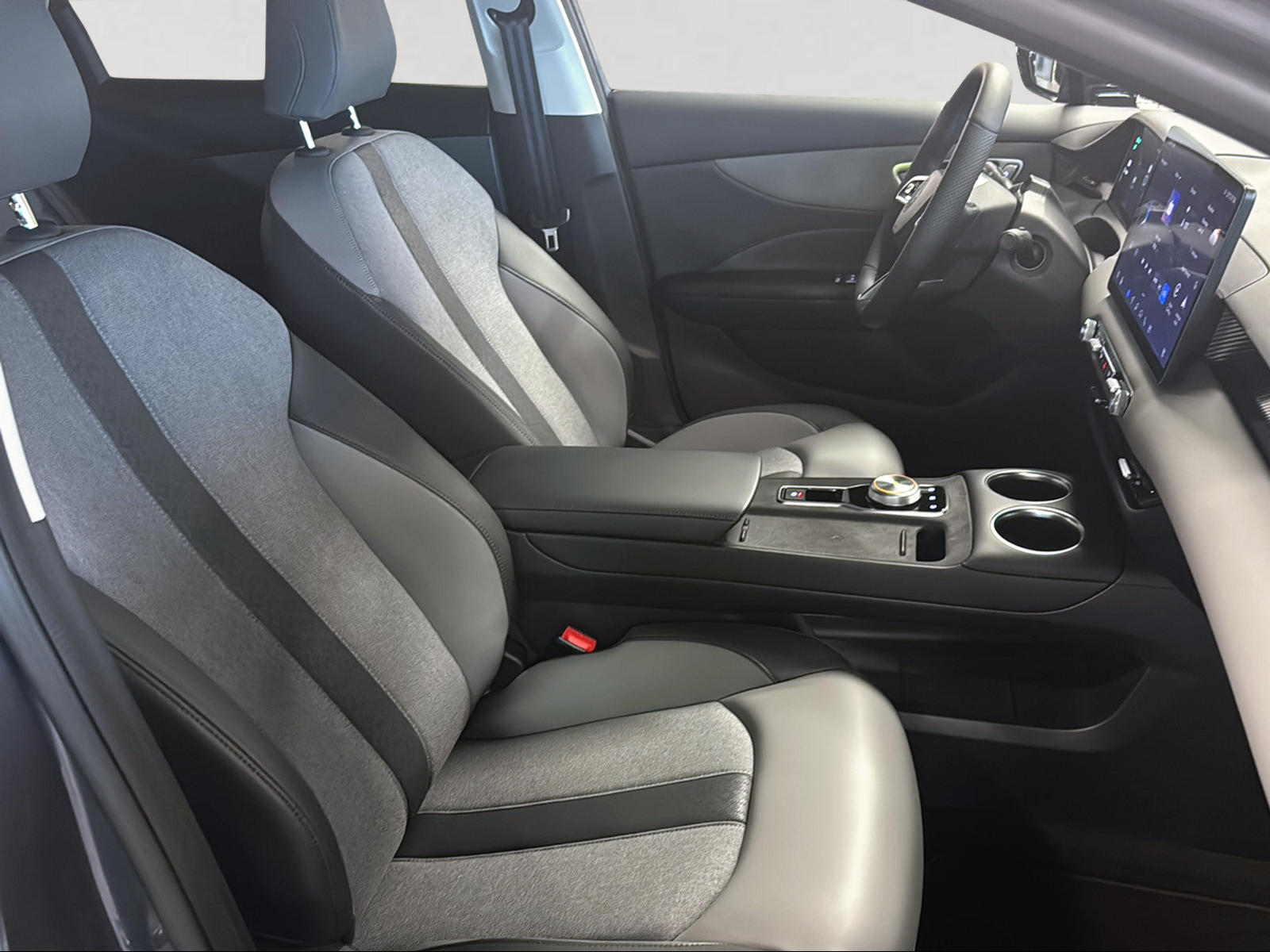 MG 4 EV 64kWh Premium-image-27