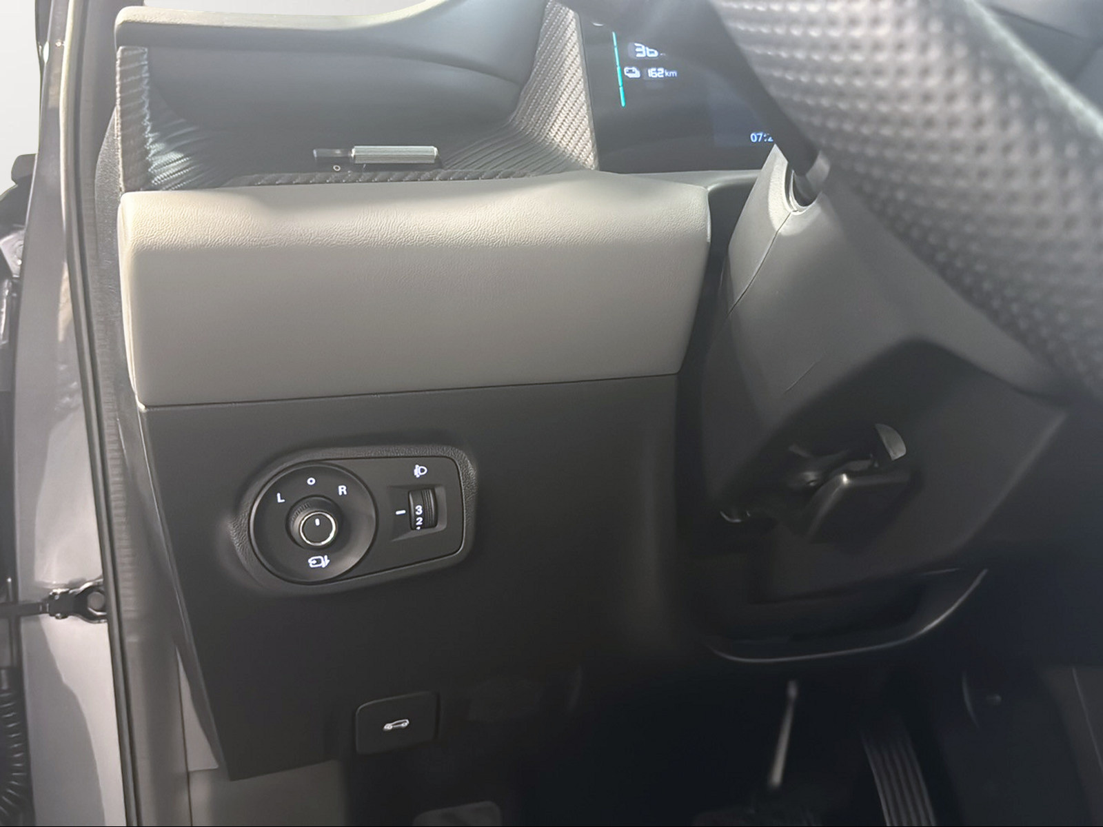 MG 4 EV 64kWh Premium-image-22
