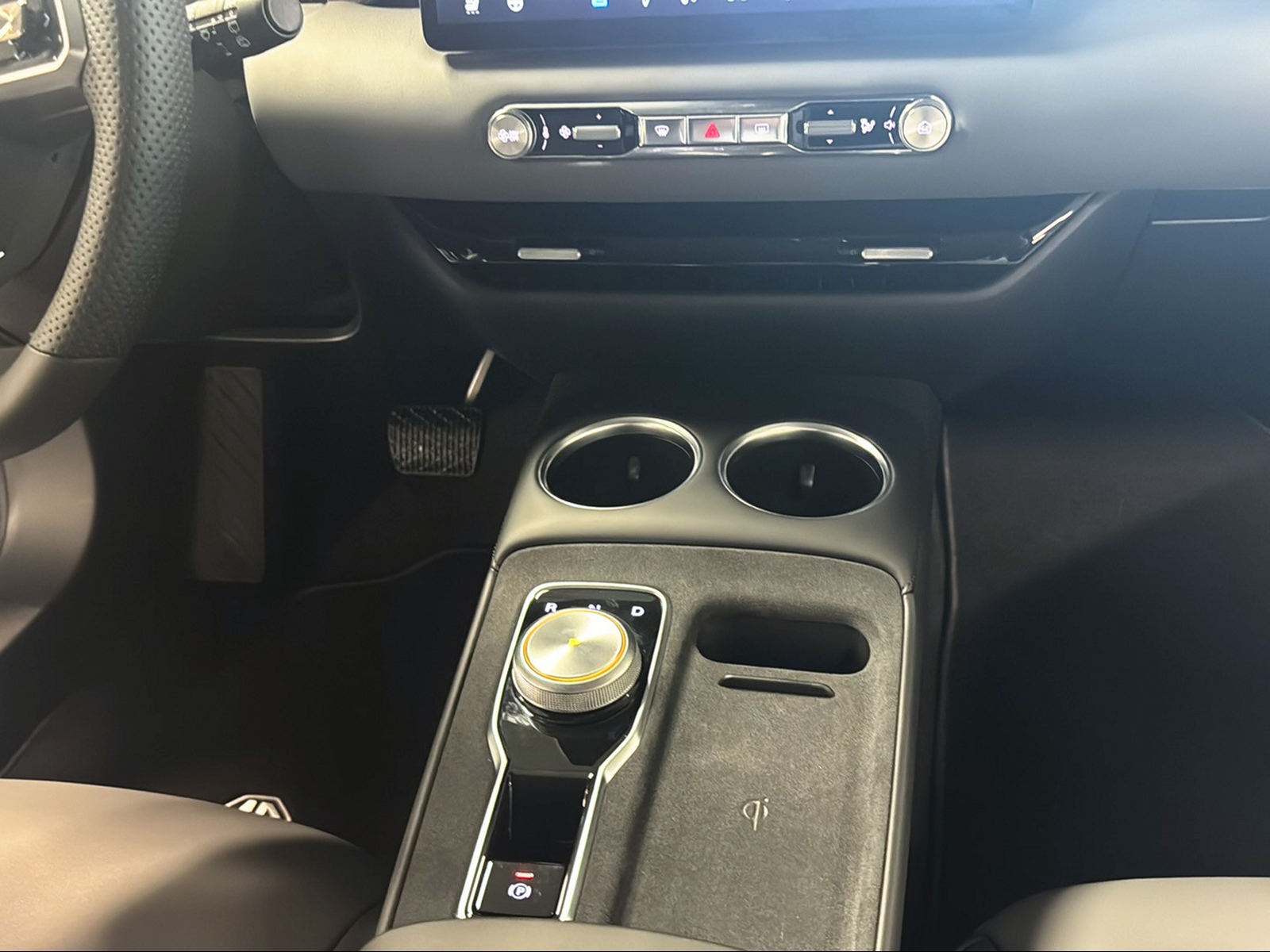 MG 4 EV 64kWh Premium-image-11