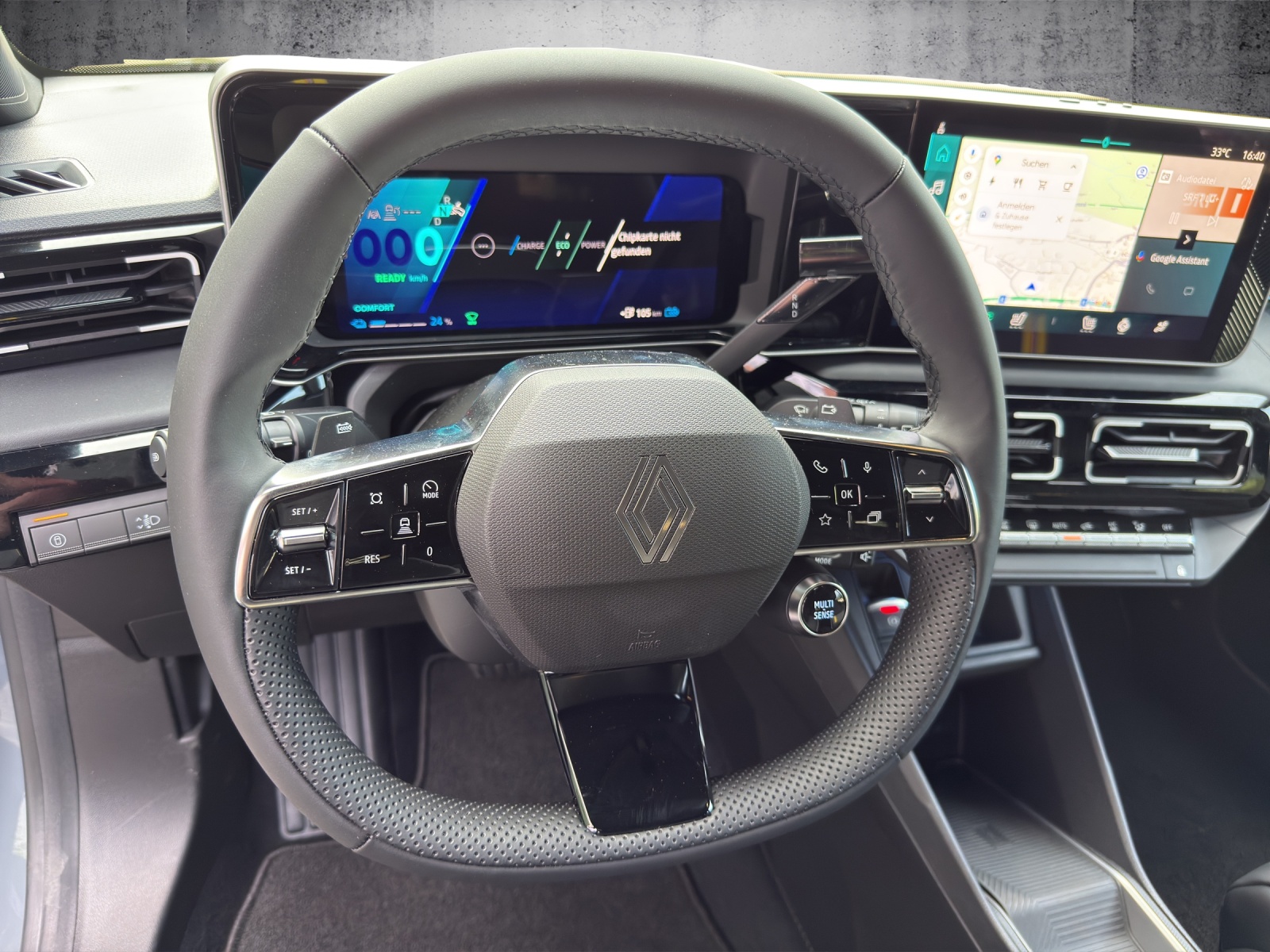 RENAULT R4 E-Tech Comfort Range 52 kWh Iconic-image-10