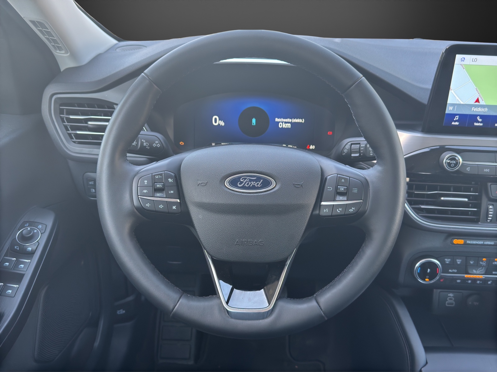 FORD Kuga 2.5 PHEV Titanium FWD-image-10