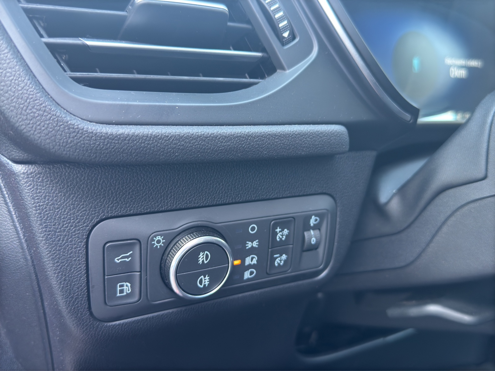 FORD Kuga 2.5 PHEV Titanium FWD-image-16