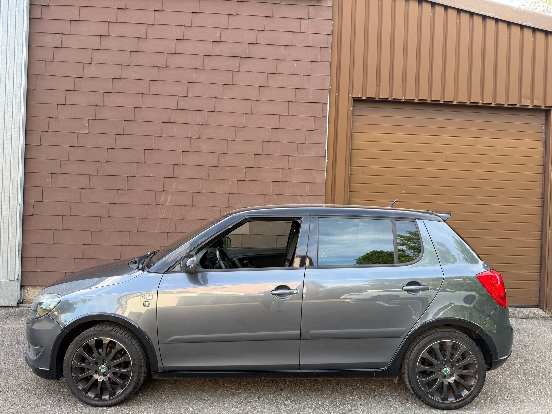 SKODA Fabia 1.2 TSI Monte Carlo-image-3