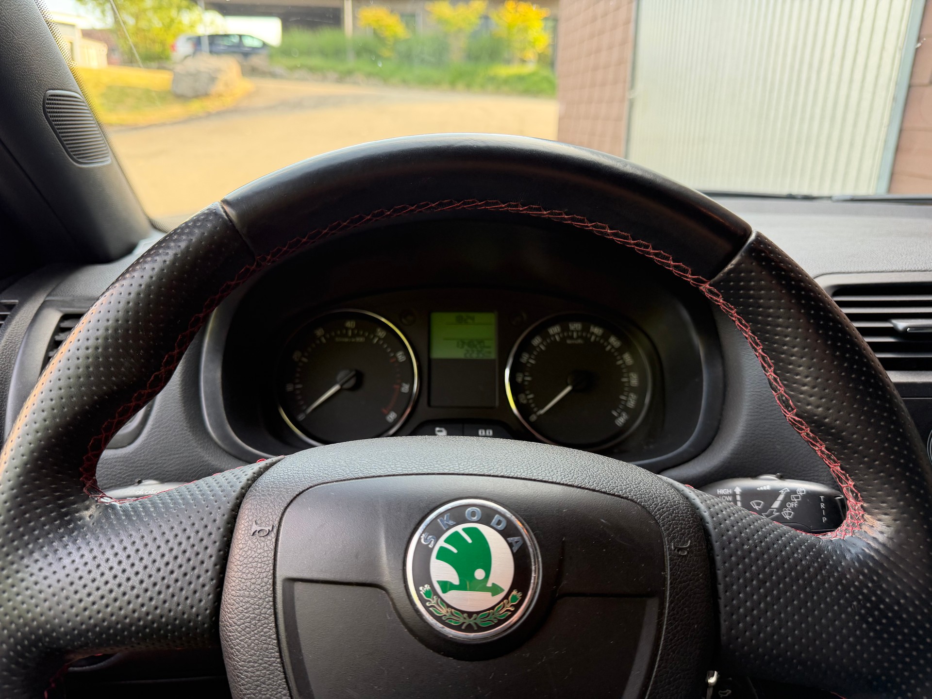 SKODA Fabia 1.2 TSI Monte Carlo-image-11