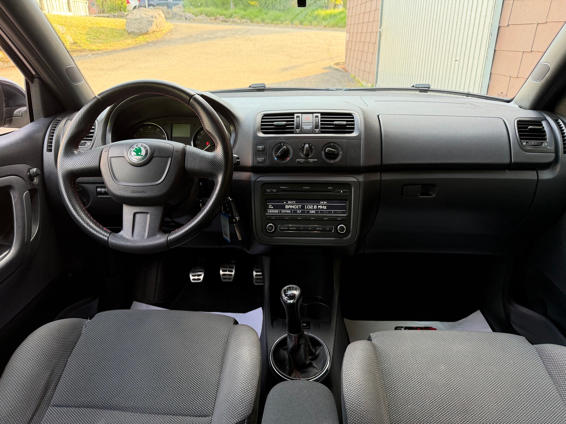 SKODA Fabia 1.2 TSI Monte Carlo-image-7